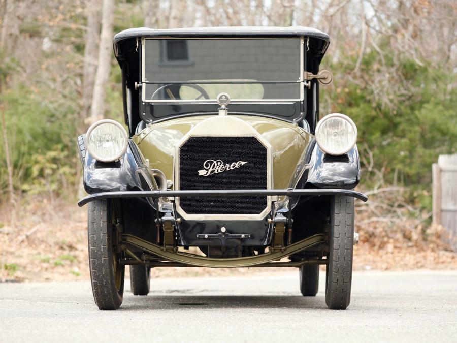  Pierce-Arrow Model 31 7-Passenger Tourer 1919 года  (фото 3 из 7)